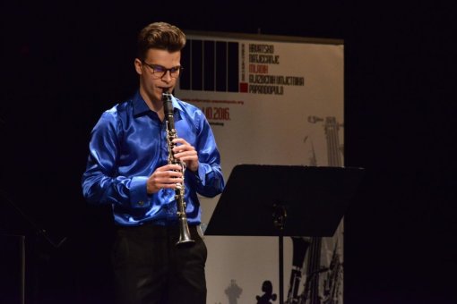 U finalu je izveo Koncert za klarinet A. Coplanda