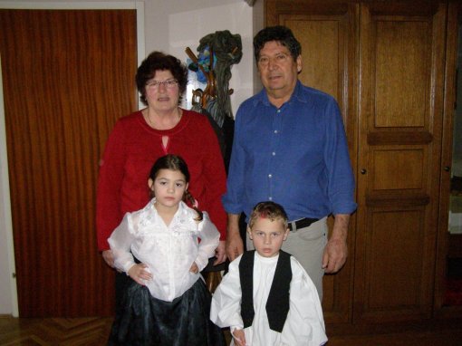 Sa suprugom Andrijom i unucima Anom i Mihaelom